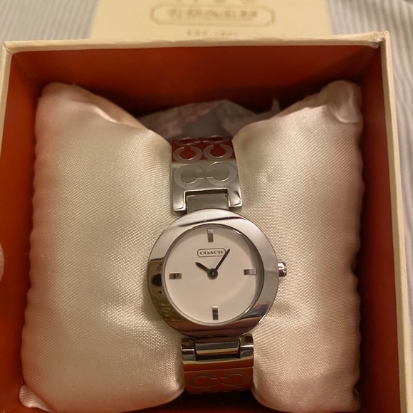 Coach Watch - Picture 1 of 4